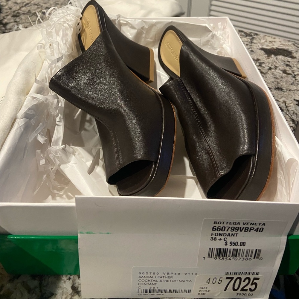BRAND NEW BOTTEGA VENETA WITH BOX AND TAGS. WEDGE PLATFORM MULES